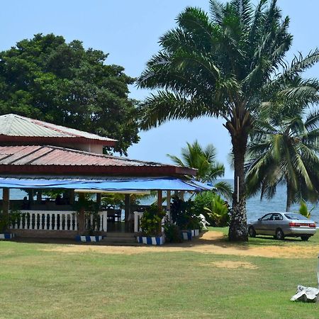 Adrien Beach Hotel Kribi Buitenkant foto